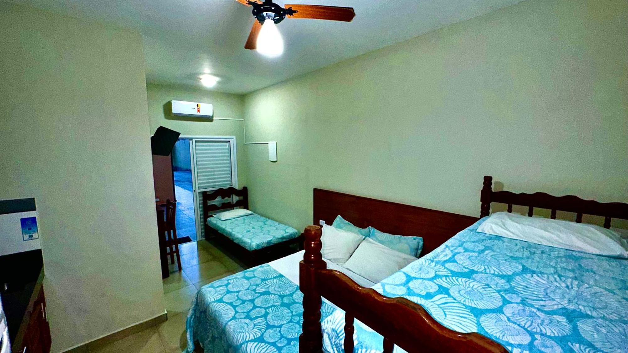 Pousada Praia Grande Hostel Ubatuba Buitenkant foto